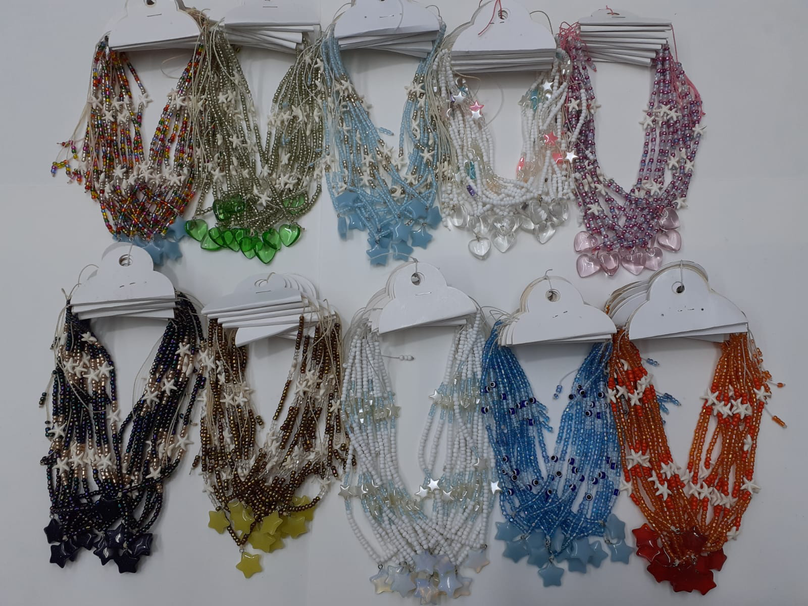 Colares de Micangas com pingente de pedras variadas